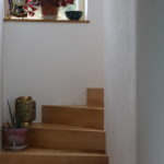 Crépi argile, escalier frêne